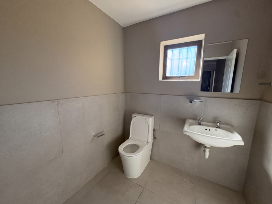 To Let Commercial Property for Rent in Montague Gardens Western Cape